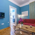 Luxury Art Deco 1-bed In Солун