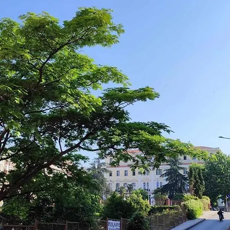 Luxury Art Deco 1-bed In *