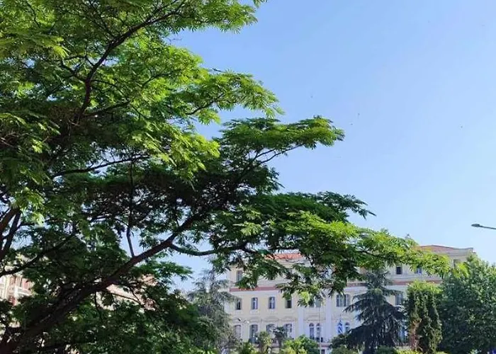 Luxury Art Deco 1-bed In *